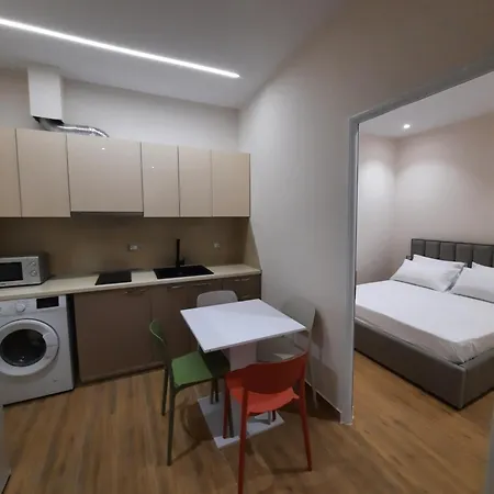 Sky 1 Apartment *