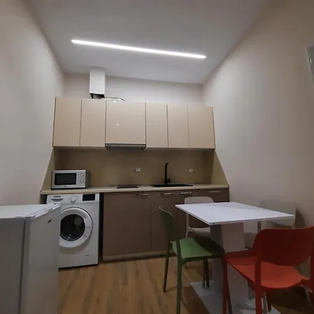 Sky 1 Apartment *